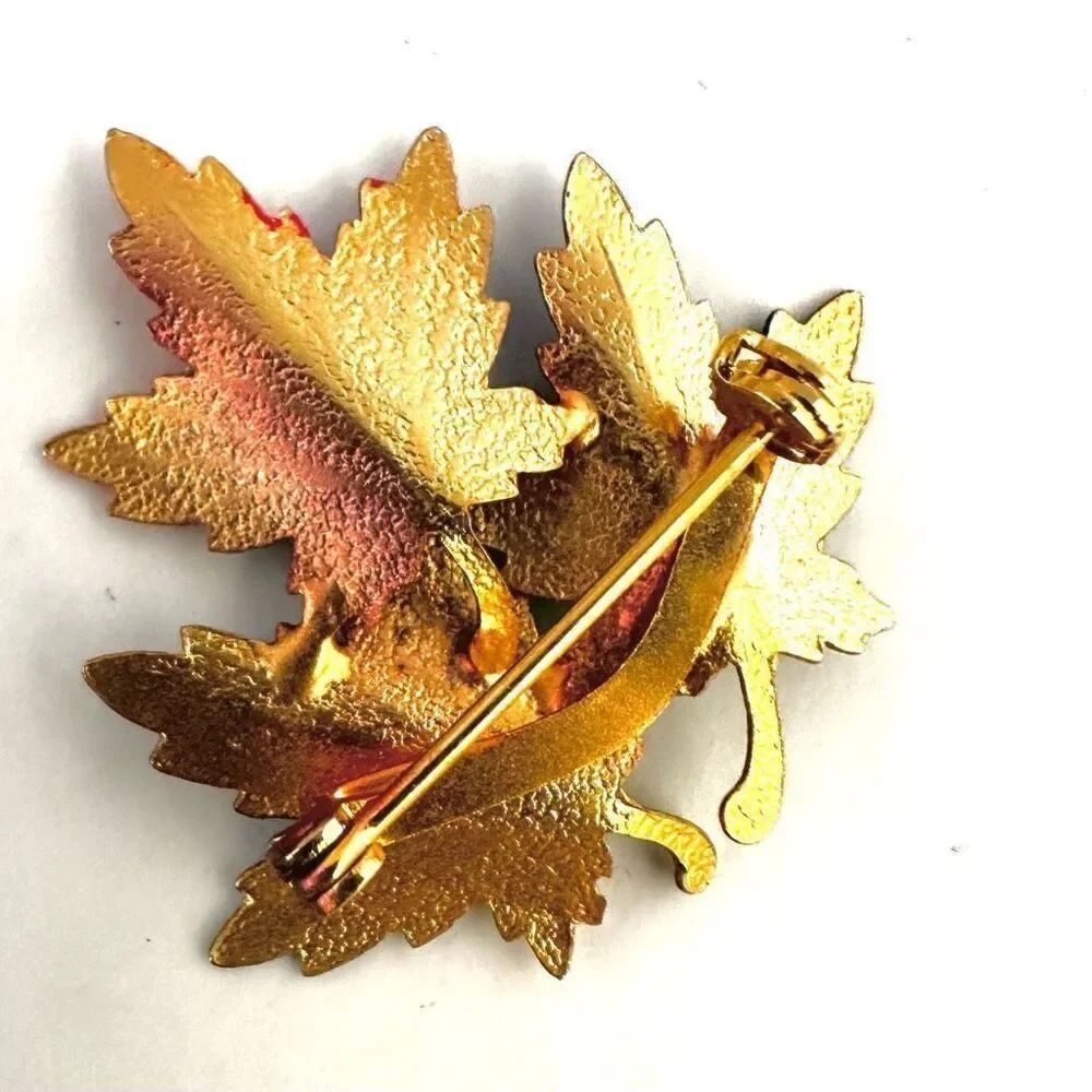 Colorful leaf brooch - Picture 3 of 4